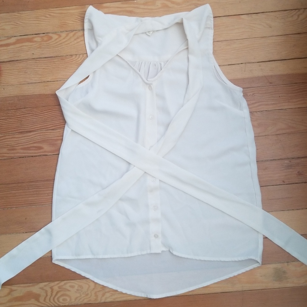 White button up tank top XS with attached scarf